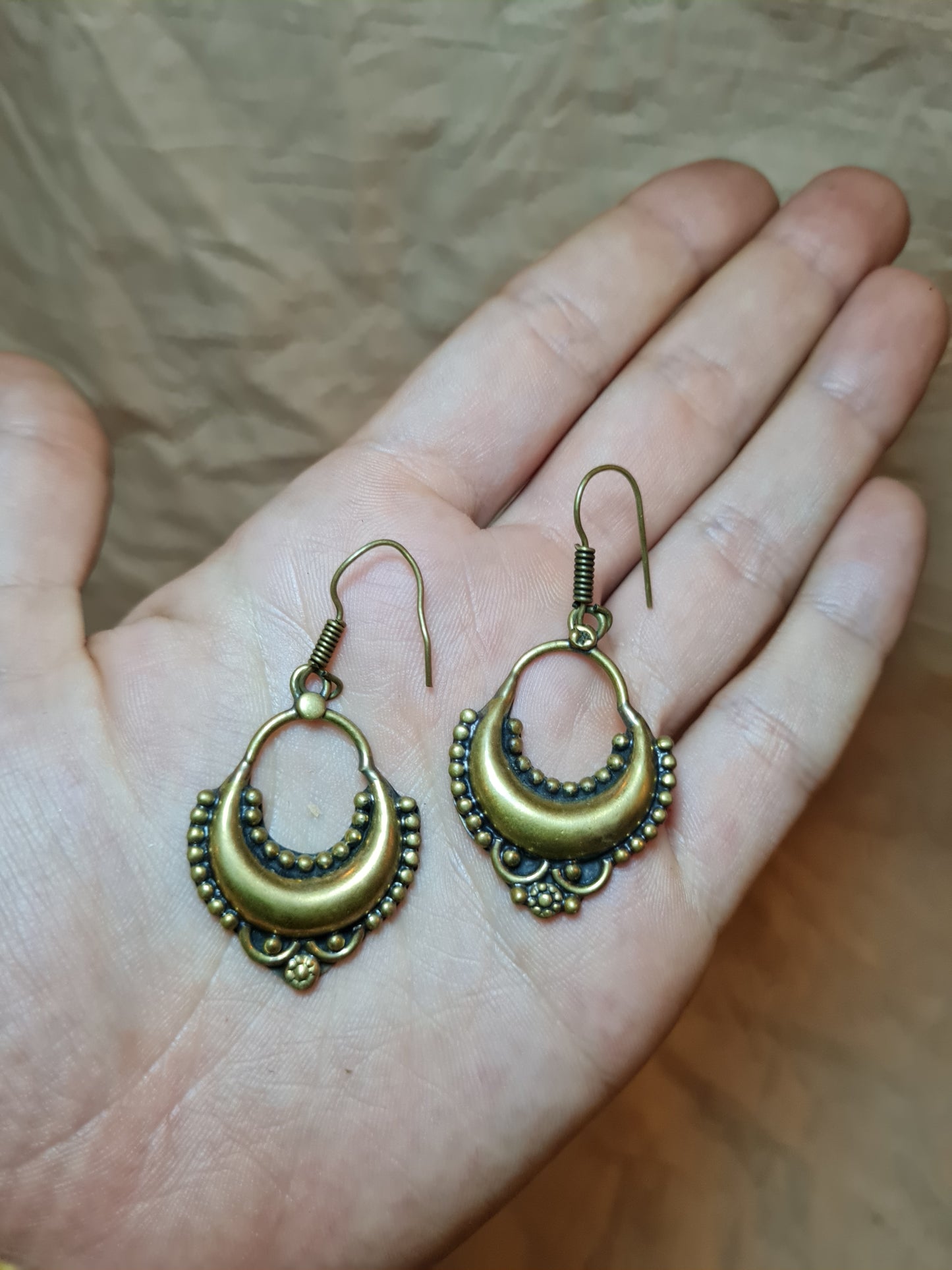 Mooncrest Earrings