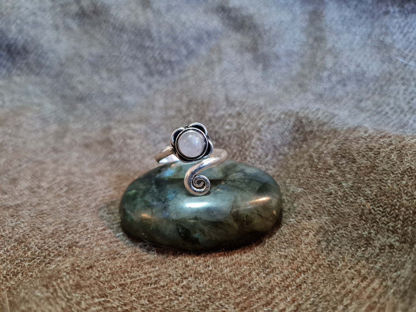 4 petals ring