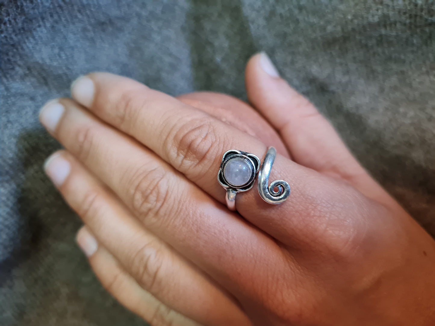 4 petals ring