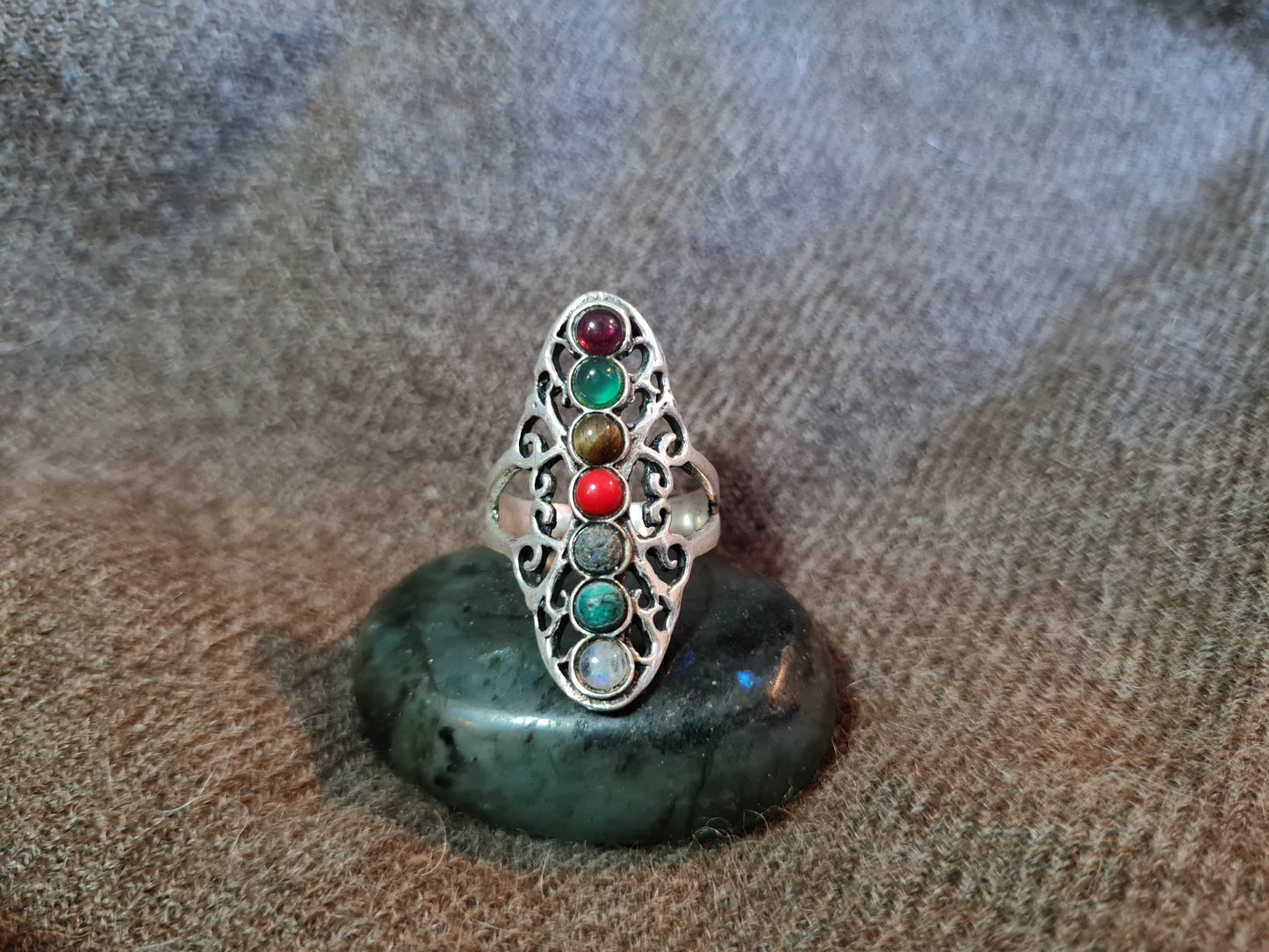 7 Chakras ring