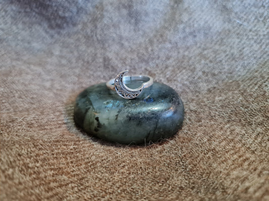 Luna ring