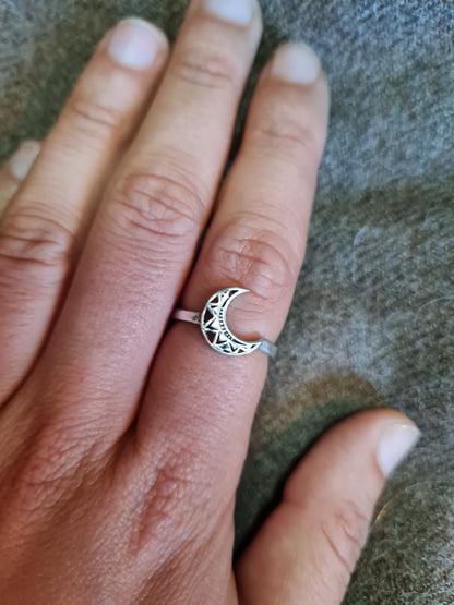 Luna ring