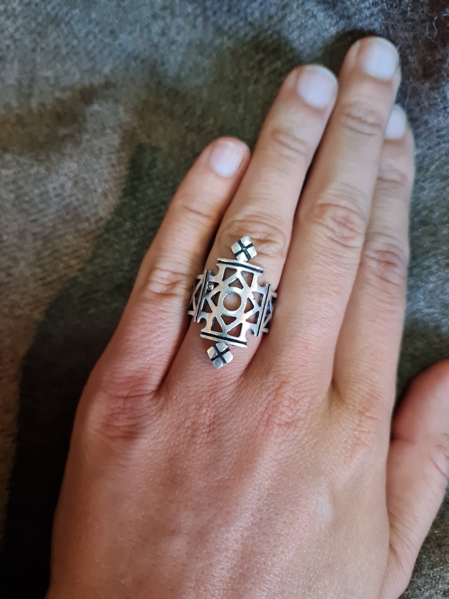 Tribal ring