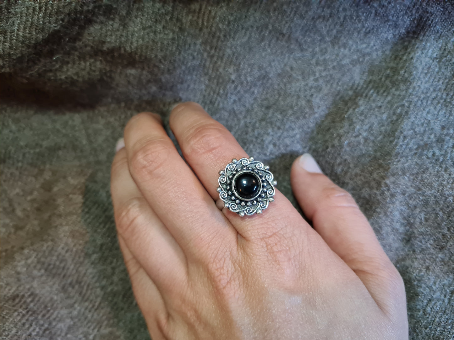 Spiral flower ring