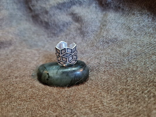 Solis ring